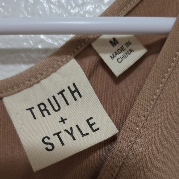 Truth Stylish Tan Garment - Picture 3 of 5